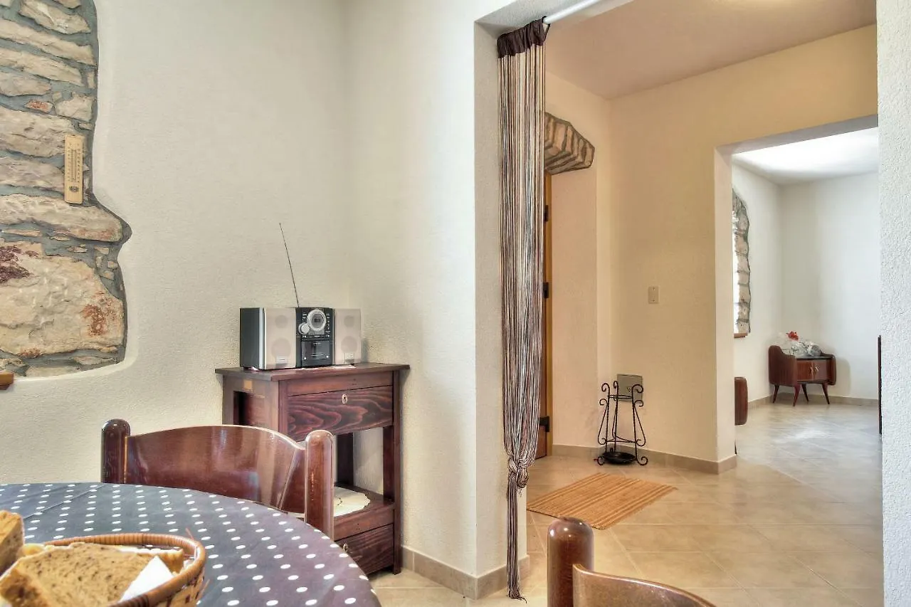 Villa Alba Umago 0*,  Croazia